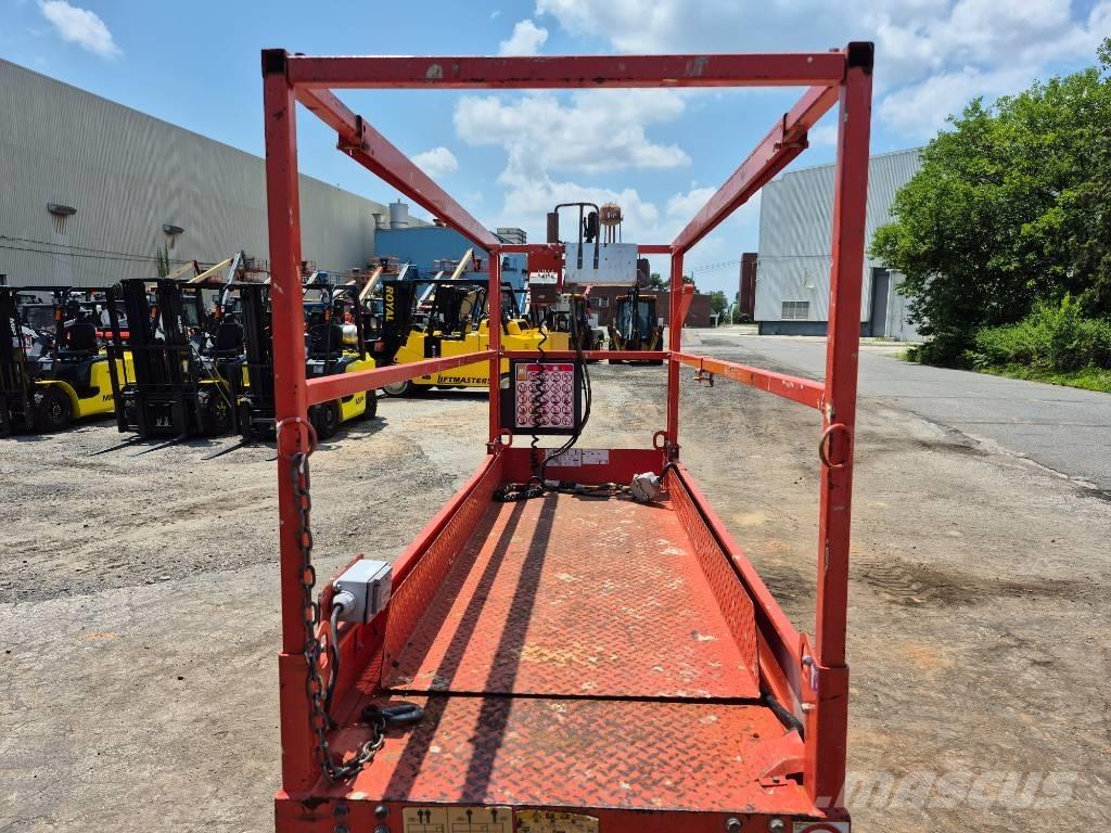 SkyJack SJ 3220 Platforme foarfeca