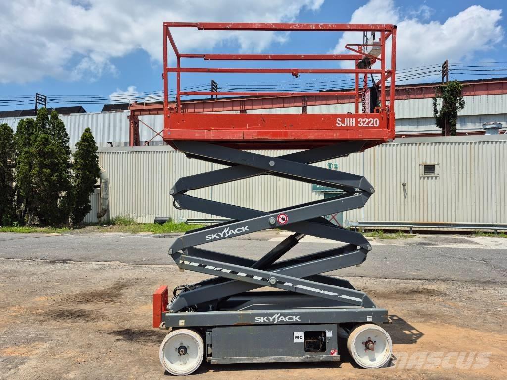 SkyJack SJ 3220 Platforme foarfeca