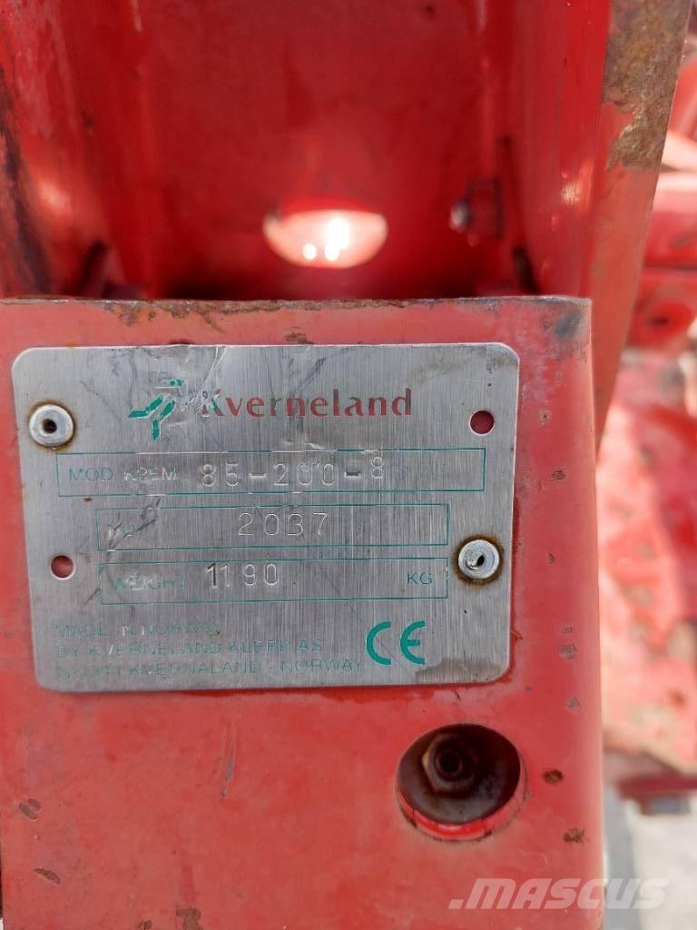 Kverneland EM 85 4 Pluguri reversibile