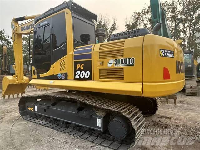 Komatsu PC 200-8 Excavatoare pe șenile
