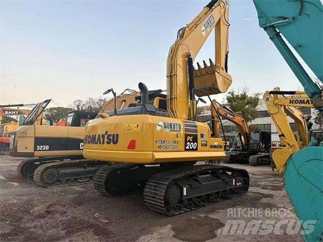 Komatsu PC 200-8 Excavatoare pe șenile
