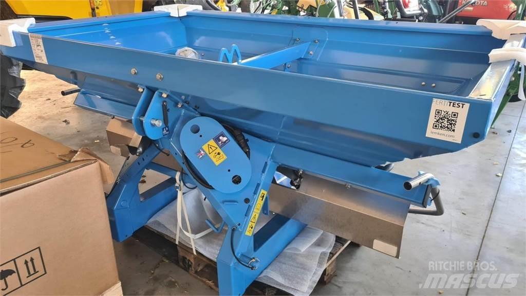 Lemken SPICA 8/900 Împrastierea mineralelor