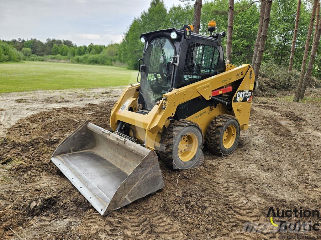 CAT 236 D Mini incarcator