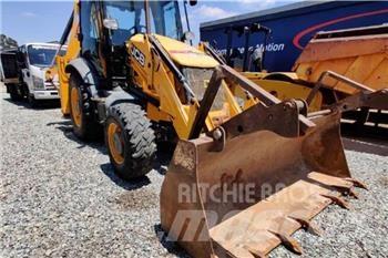 JCB 3CX 4X4 Buldoexcavatoare