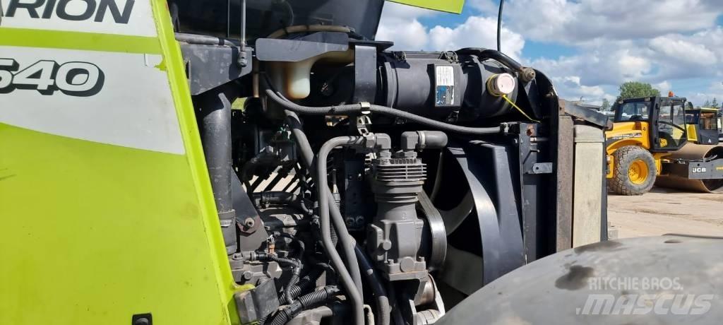 CLAAS Arion 640 Tractoare