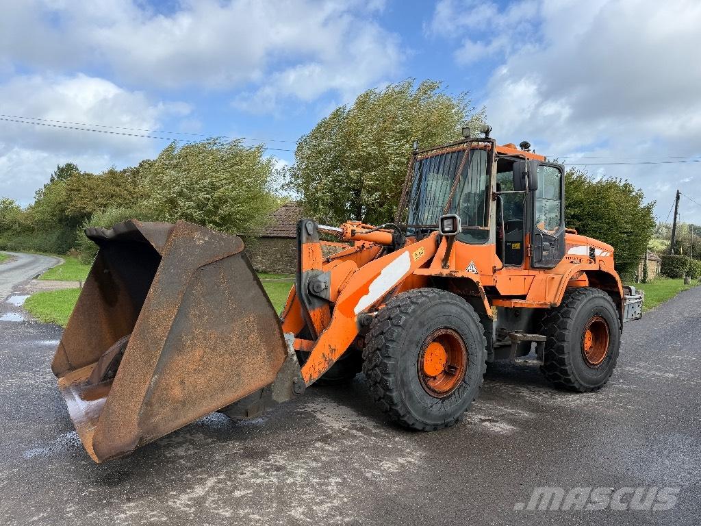 Doosan DL 200 Incarcator pe pneuri