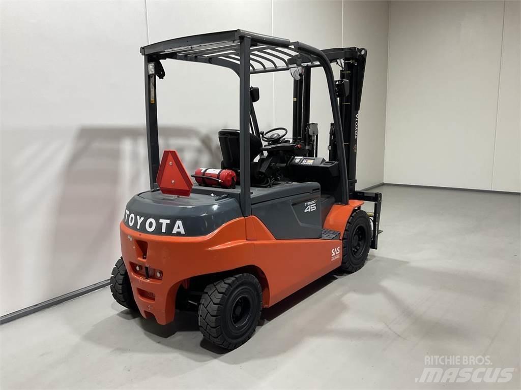Toyota 8FBMT45 Stivuitor electric