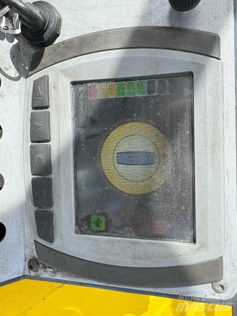 Combilift CBE3000 Stivuitoare cu patru brate