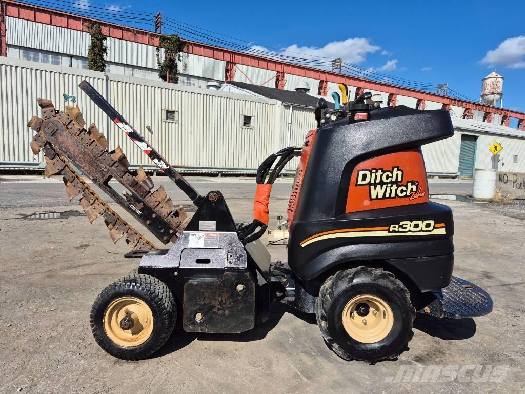 Ditch Witch R300 Excavatoare de santuri