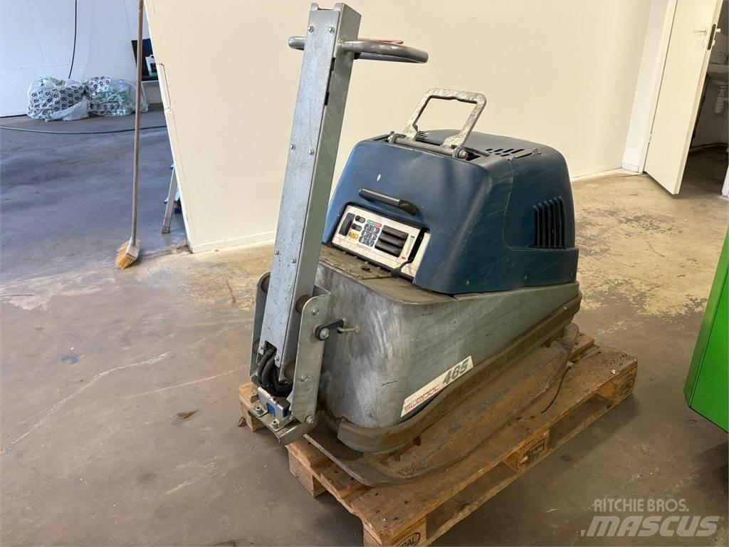 Swepac FB 465 Compactoare sol