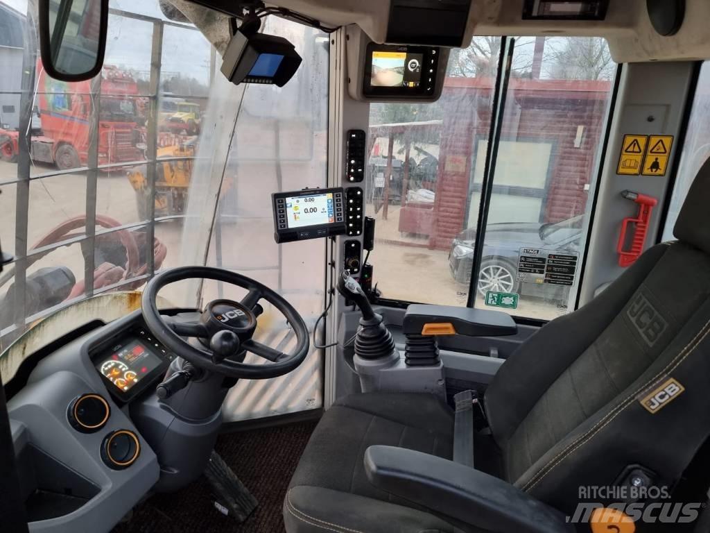 JCB 427 Incarcator pe pneuri