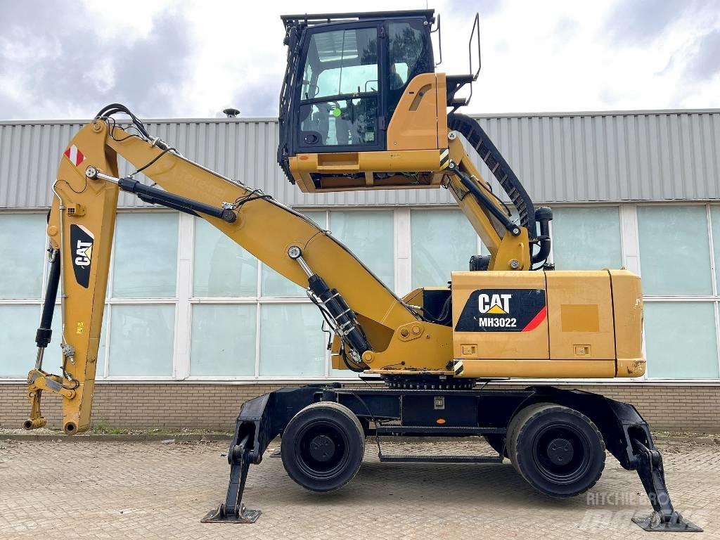CAT MH3022  2015   CE Paleta de manipulare