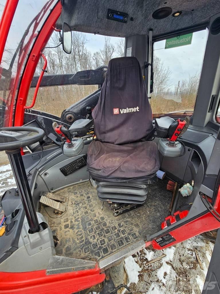 Komatsu 951 Combine forestiere