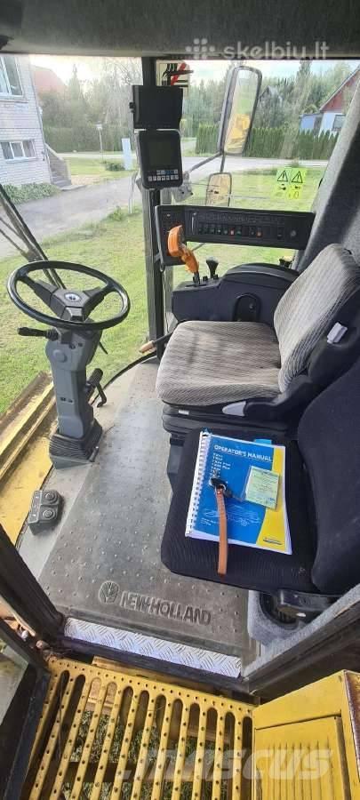 New Holland TX 64 Combine de secerat