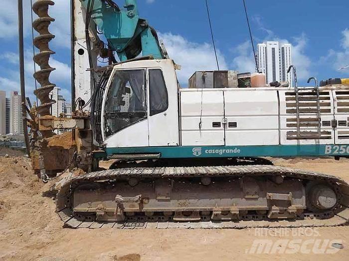 Casagrande B250 Echipamente de forare la suprafata