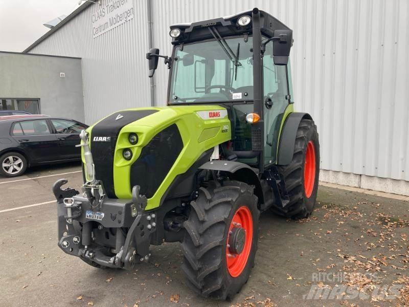 CLAAS NEXOS 260 L Tractoare