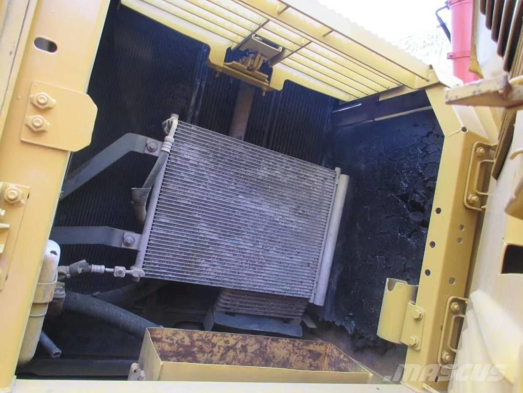 Komatsu PC 240 Excavatoare pe șenile
