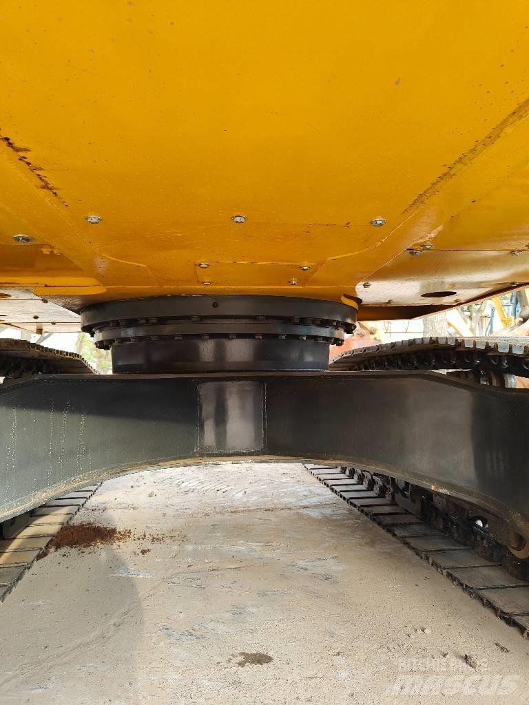 Komatsu PC200 Excavatoare pe șenile
