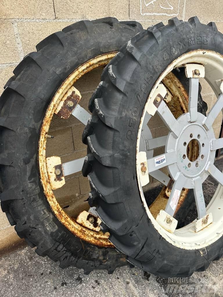 Michelin 230/95R48 Roti