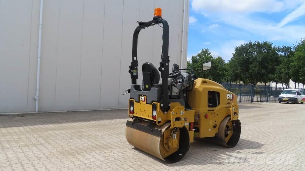 CAT CB2.7GC Cilindri compactori dubli