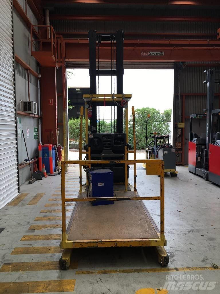 Hyster R30XMF3 Stivuitoare pentru comisionare(logistica)