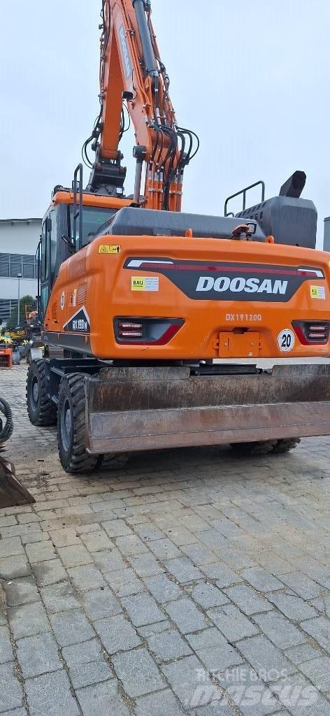 Doosan DX 190 W-7 Excavatoare cu roti