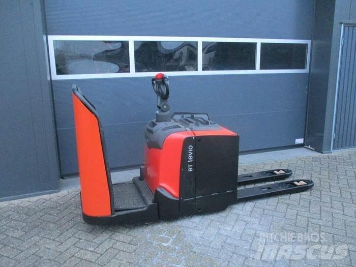 Toyota LPE 250 Transpaleta cu platforma