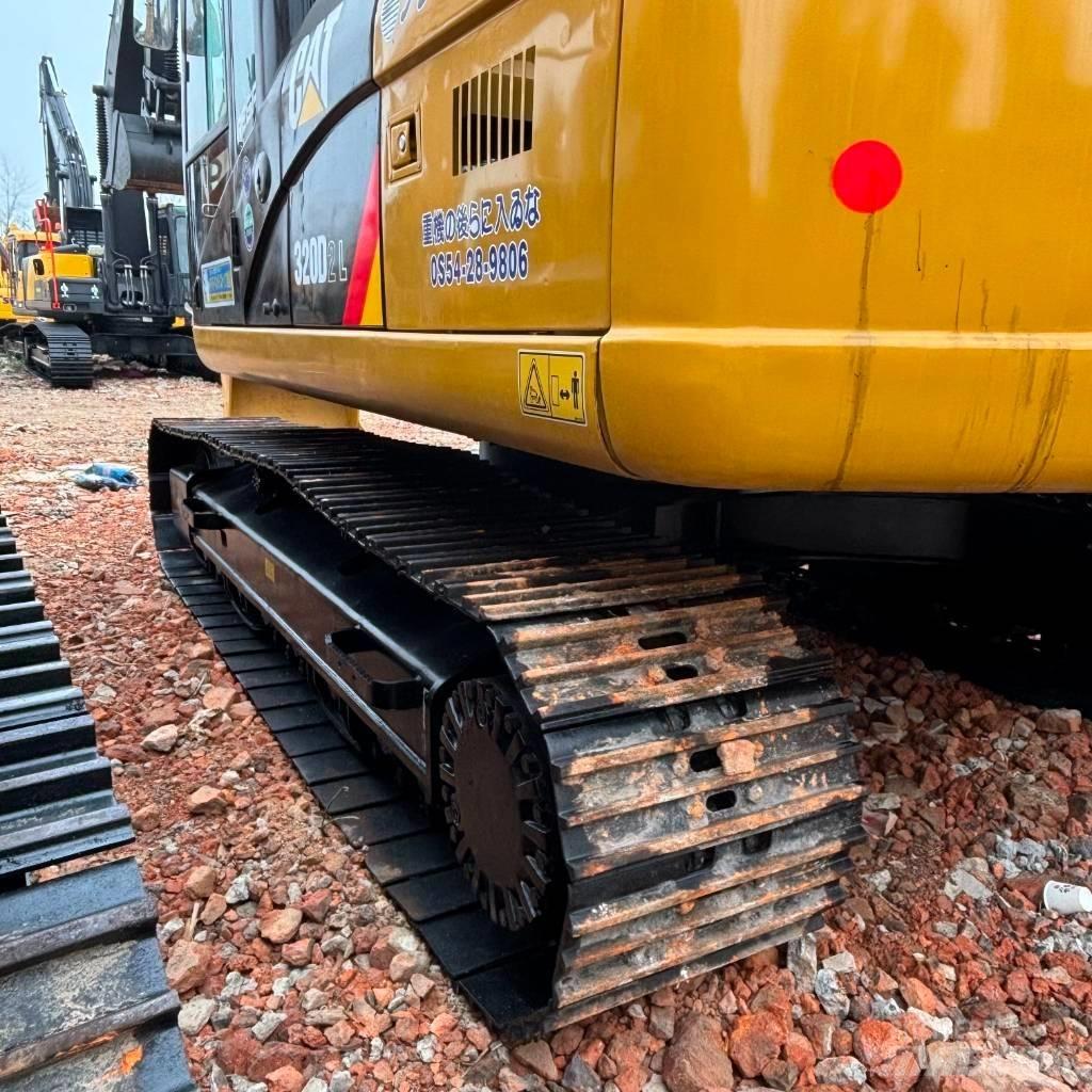 CAT 320 D Excavatoare pe șenile
