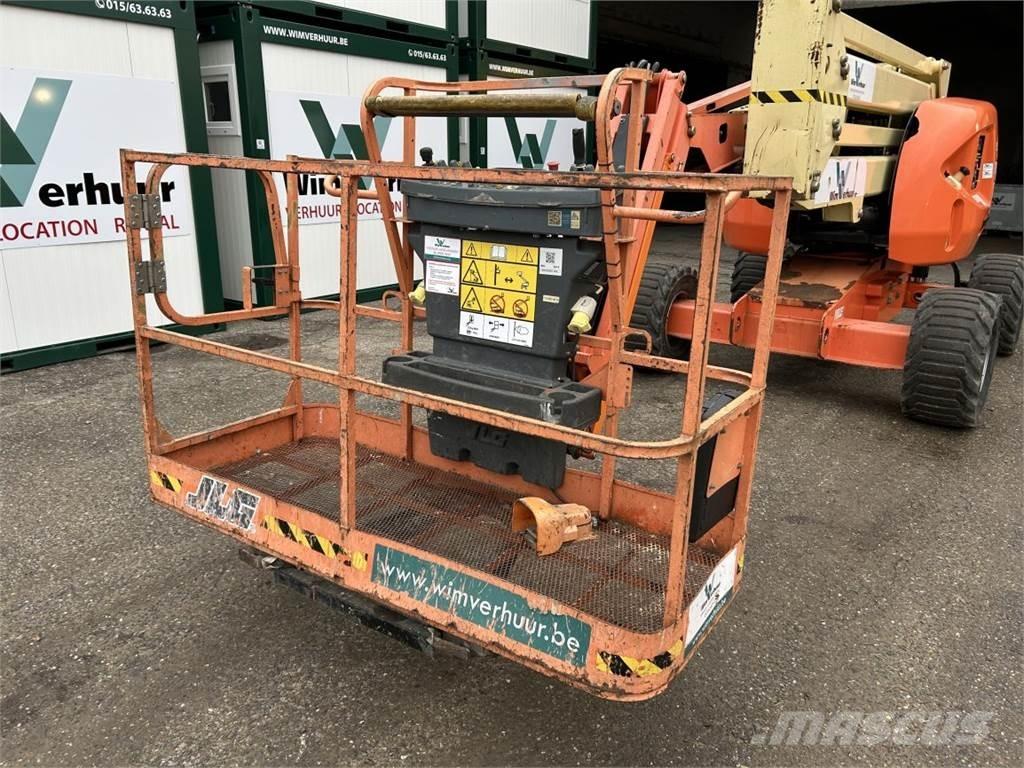 JLG 450AJ (3216) Nacele cu brat articulat