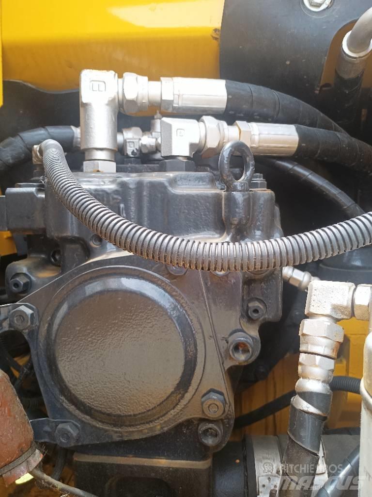 Komatsu PC 120 Excavatoare pe șenile
