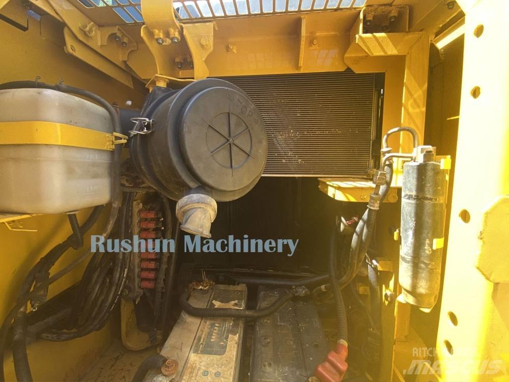 Komatsu PC 130 Excavatoare pe șenile
