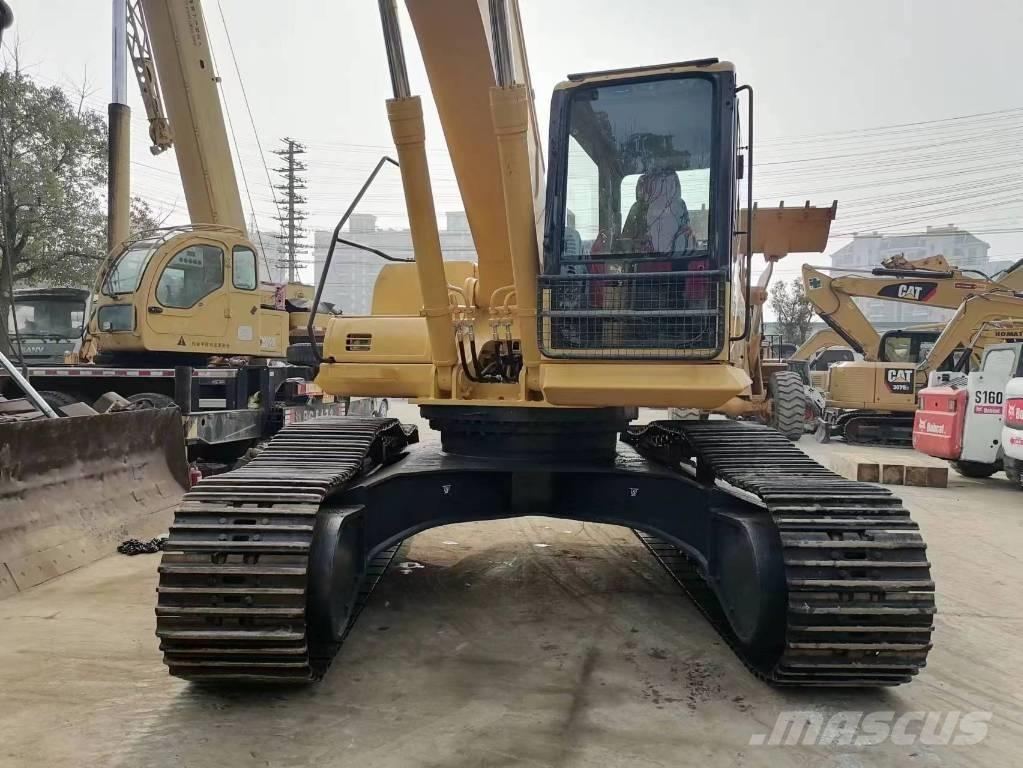 Komatsu PC 300 Excavatoare pe șenile
