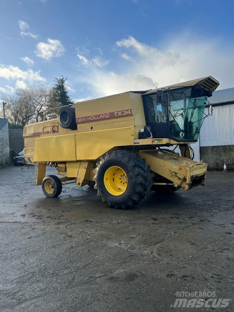 New Holland Tx34 Combine de secerat