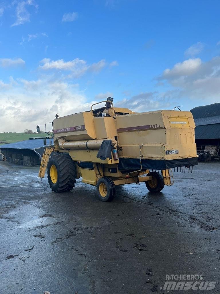 New Holland Tx34 Combine de secerat