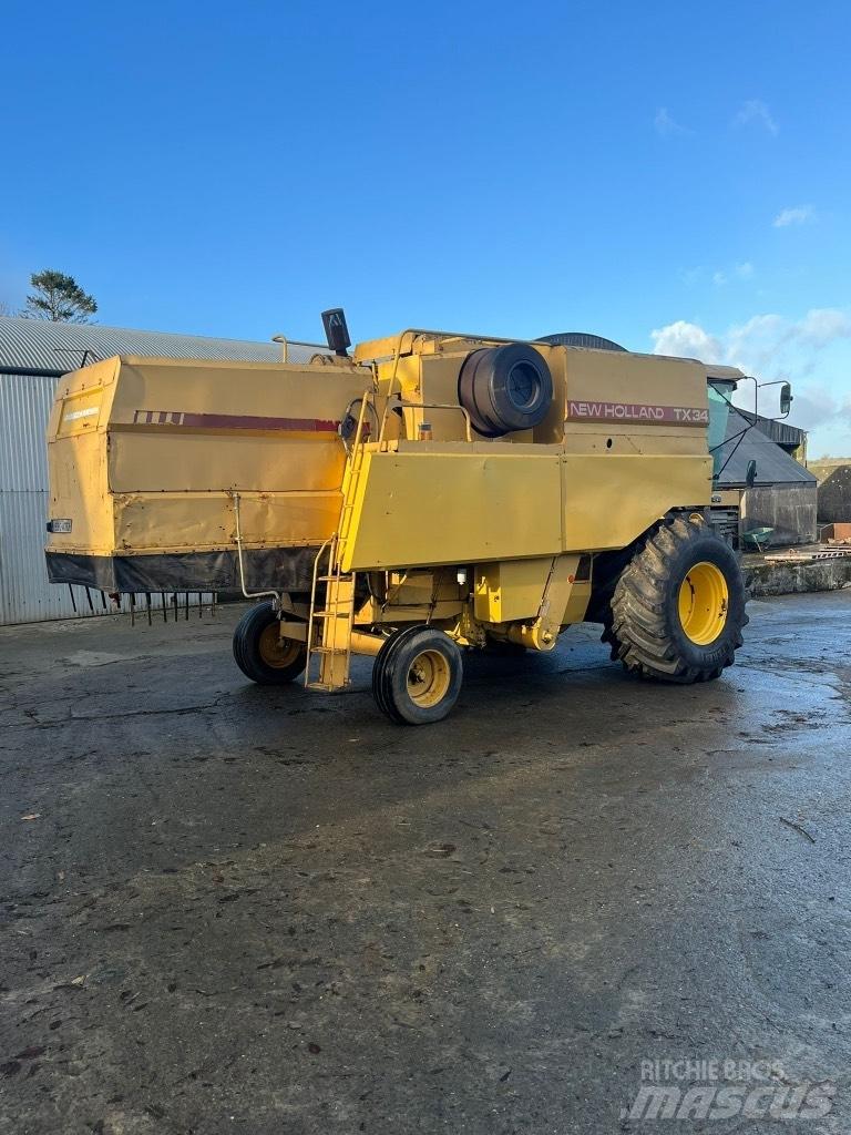 New Holland Tx34 Combine de secerat