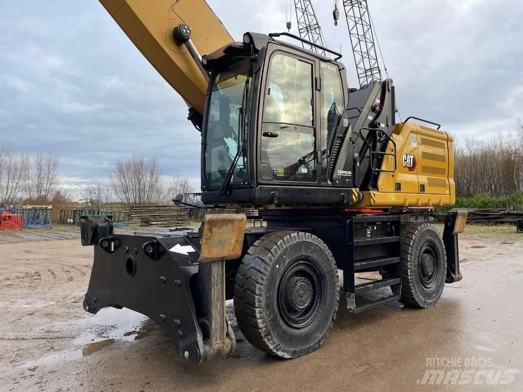 CAT 3040 Paleta de manipulare