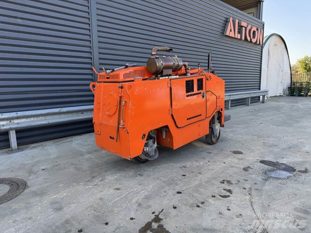 Wirtgen W 350 Utilaje asfalt cu freze reci