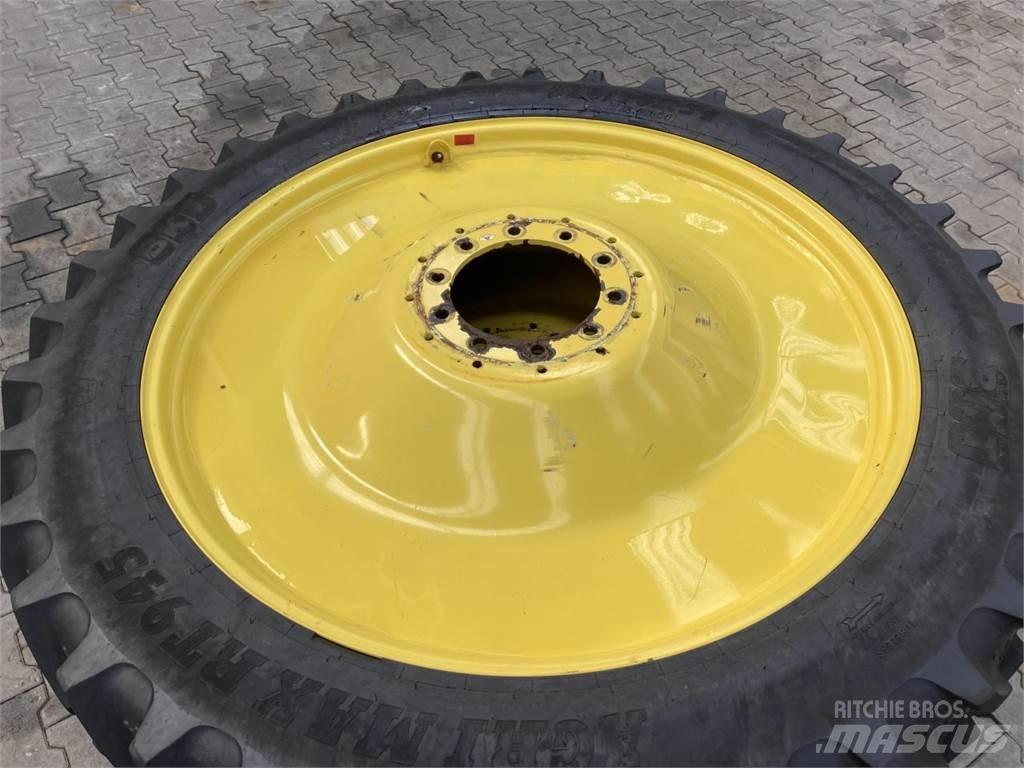 BKT 320/90R54 Roti