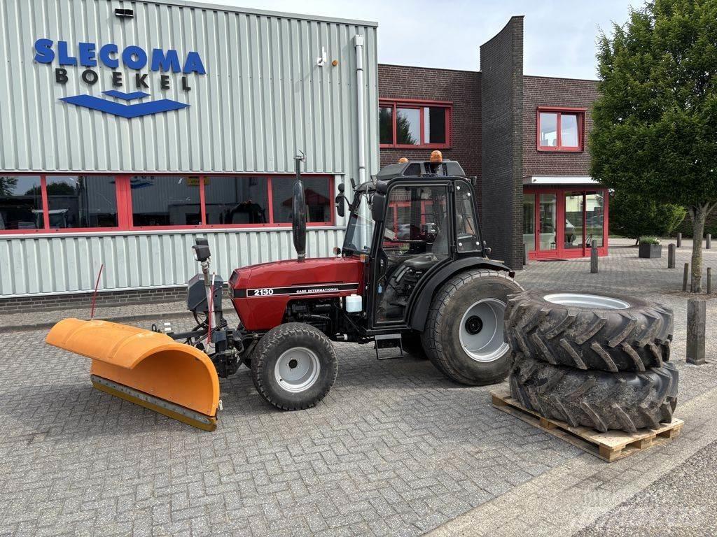 Case IH IH 2130 Tractoare