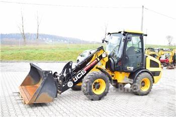 JCB 406 Toolmaster Incarcator pe pneuri