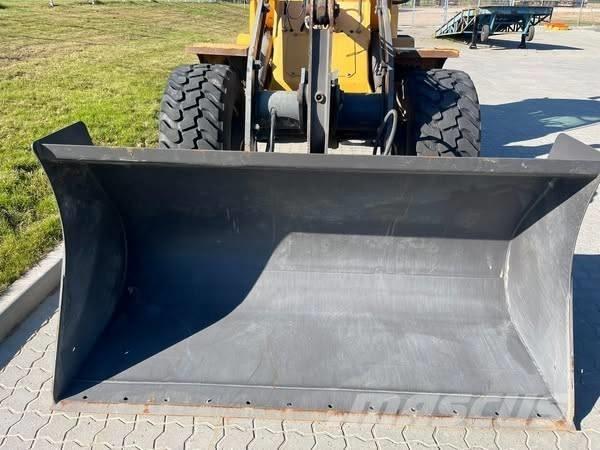 Volvo L 30 B Incarcator pe pneuri