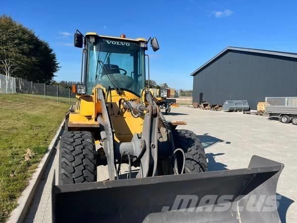 Volvo L 30 B Incarcator pe pneuri