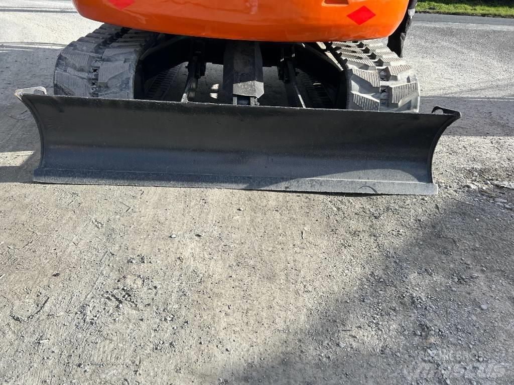 Hitachi ZX85USB-6 Excavatoare 7t - 12t