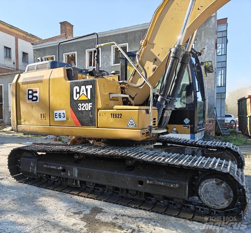 CAT 320F Excavatoare pe șenile
