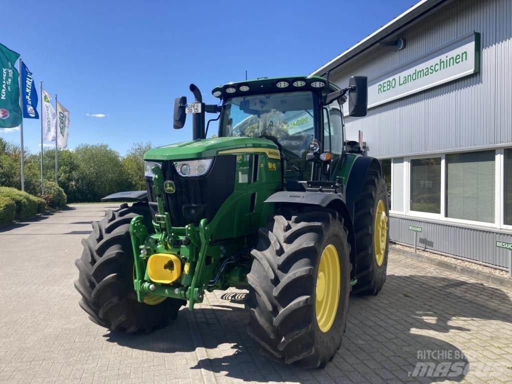 John Deere 6R215 Tractoare
