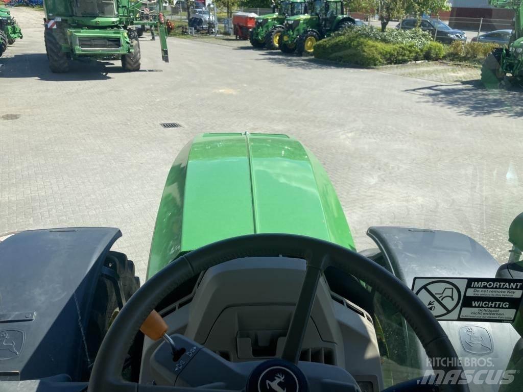 John Deere 6R215 Tractoare