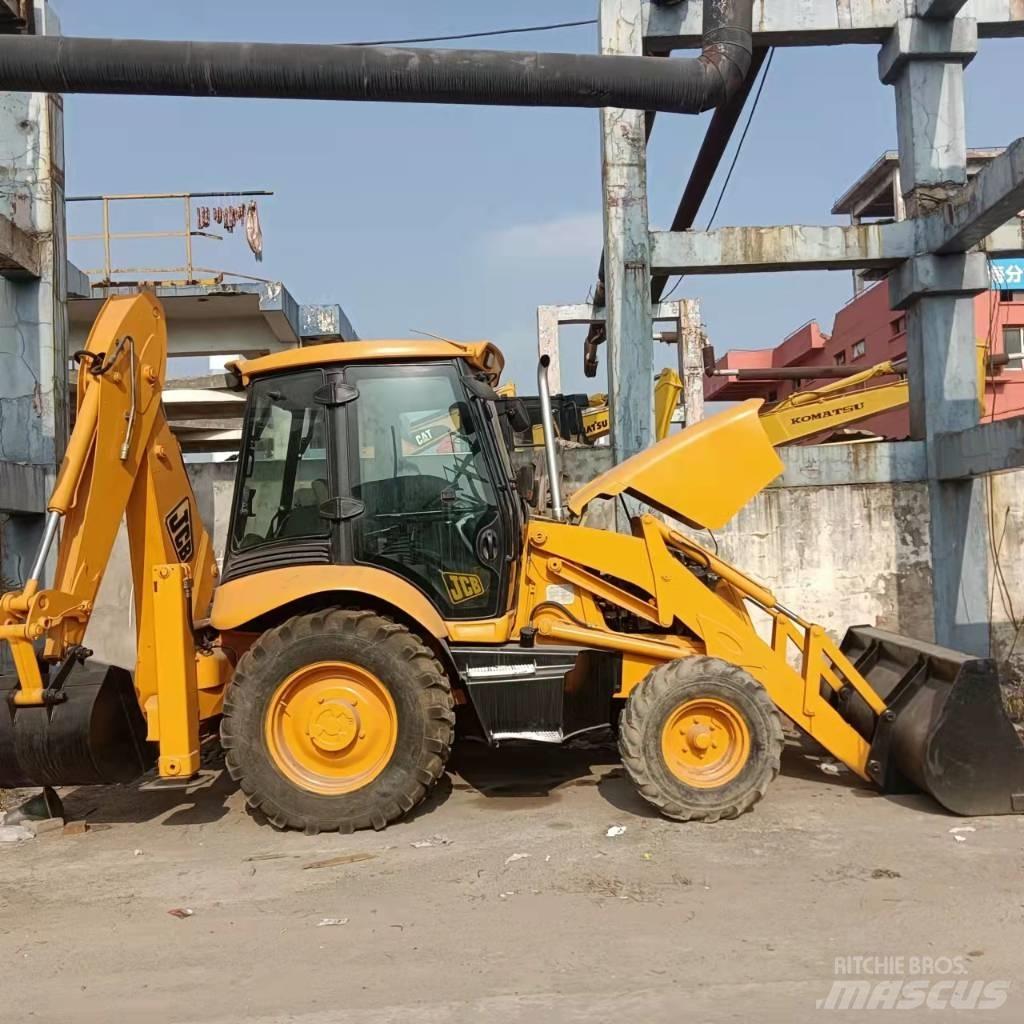 JCB 3CX Buldoexcavatoare