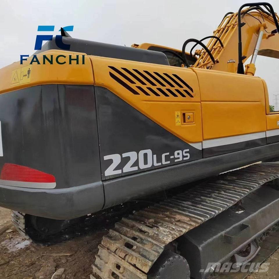 Hyundai 220LC-9S Excavatoare pe șenile
