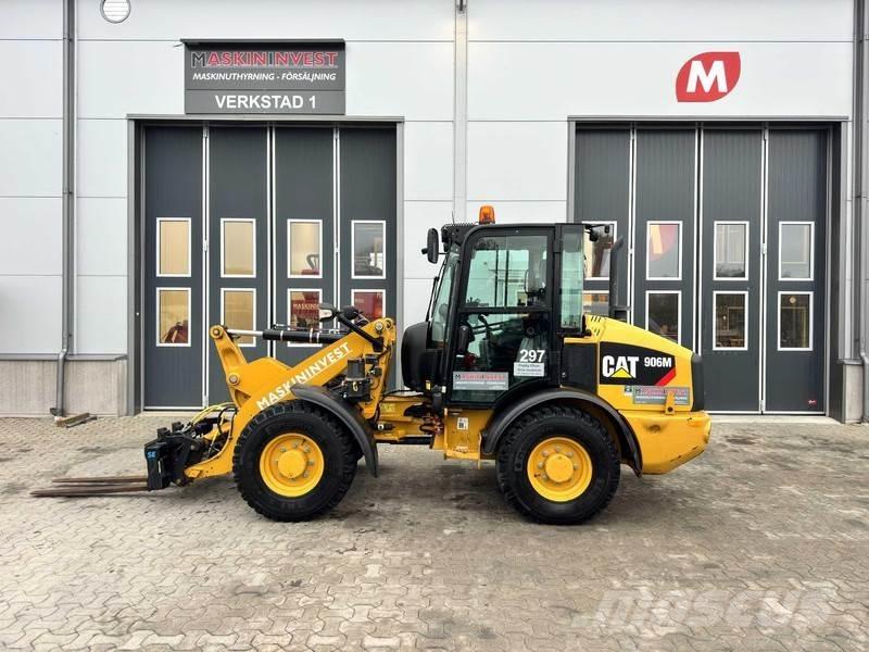 CAT 906M Cat 906M Incarcator pe pneuri