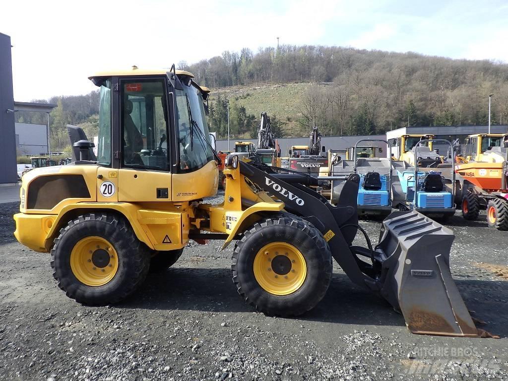 Volvo L 35 G Incarcator pe pneuri